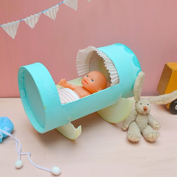 1-recycled-doll-cradle-600x601.jpg